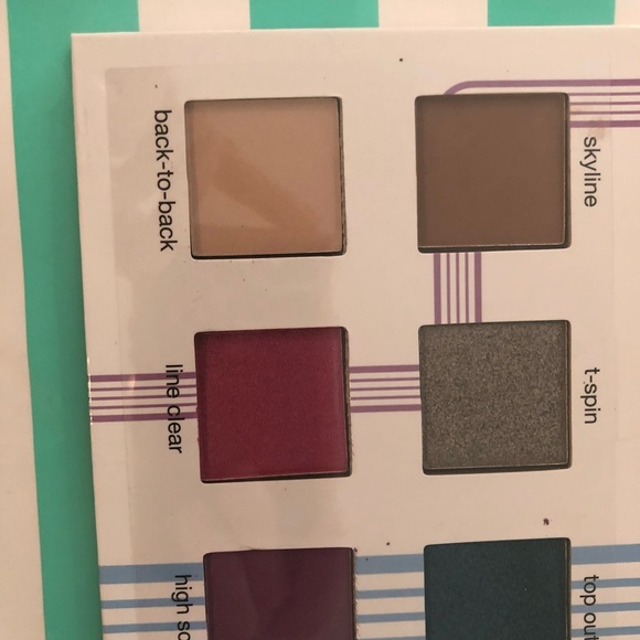 Tetris eyeshadow palette - Picture 2 of 4